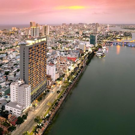 Wink Icon Hotel Danang Riverside - Luxury Suites - 24Hrs Stay & Rooftop Pool Bar المظهر الخارجي الصورة