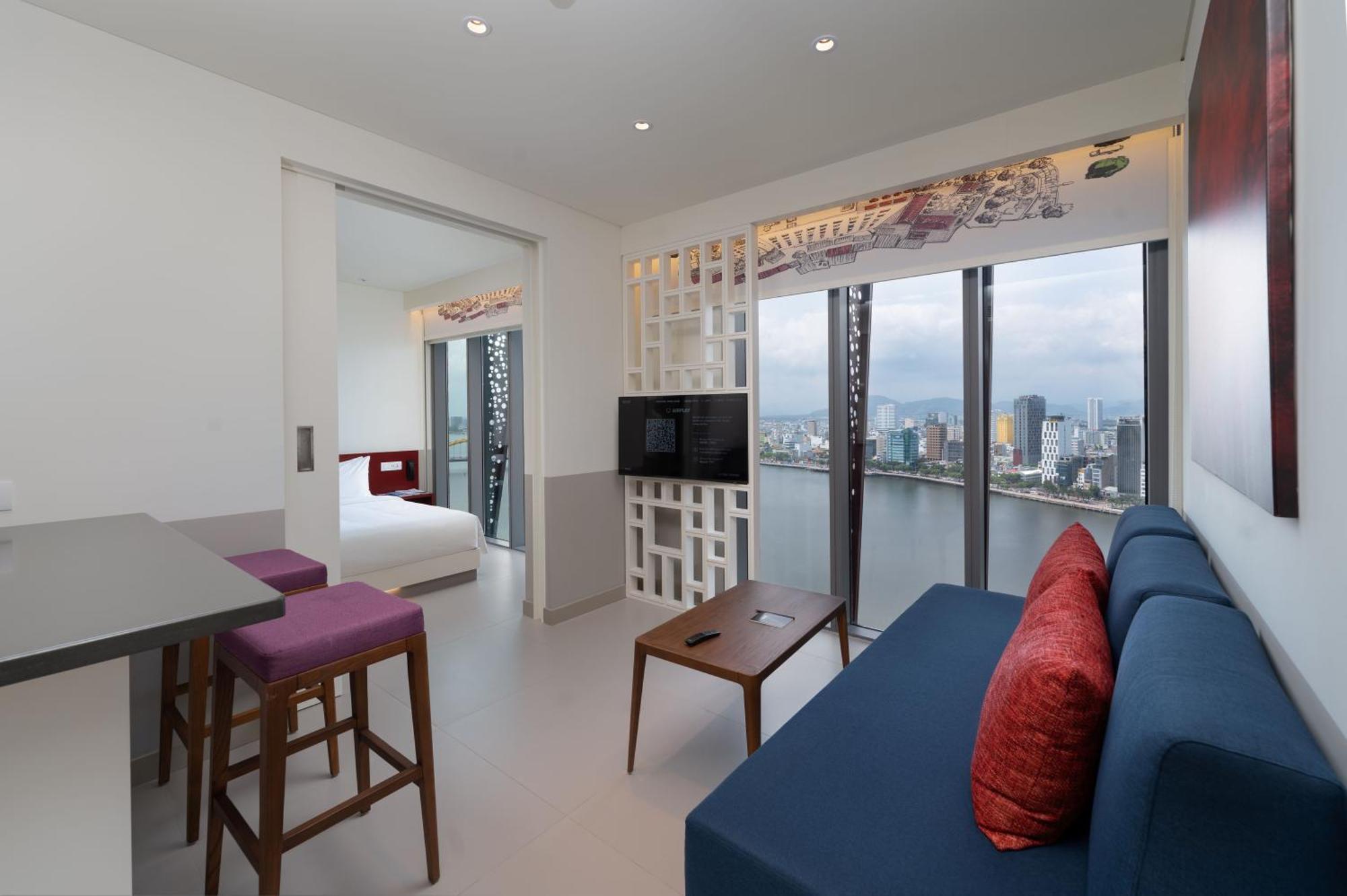 Wink Icon Hotel Danang Riverside - Luxury Suites - 24Hrs Stay & Rooftop Pool Bar المظهر الخارجي الصورة