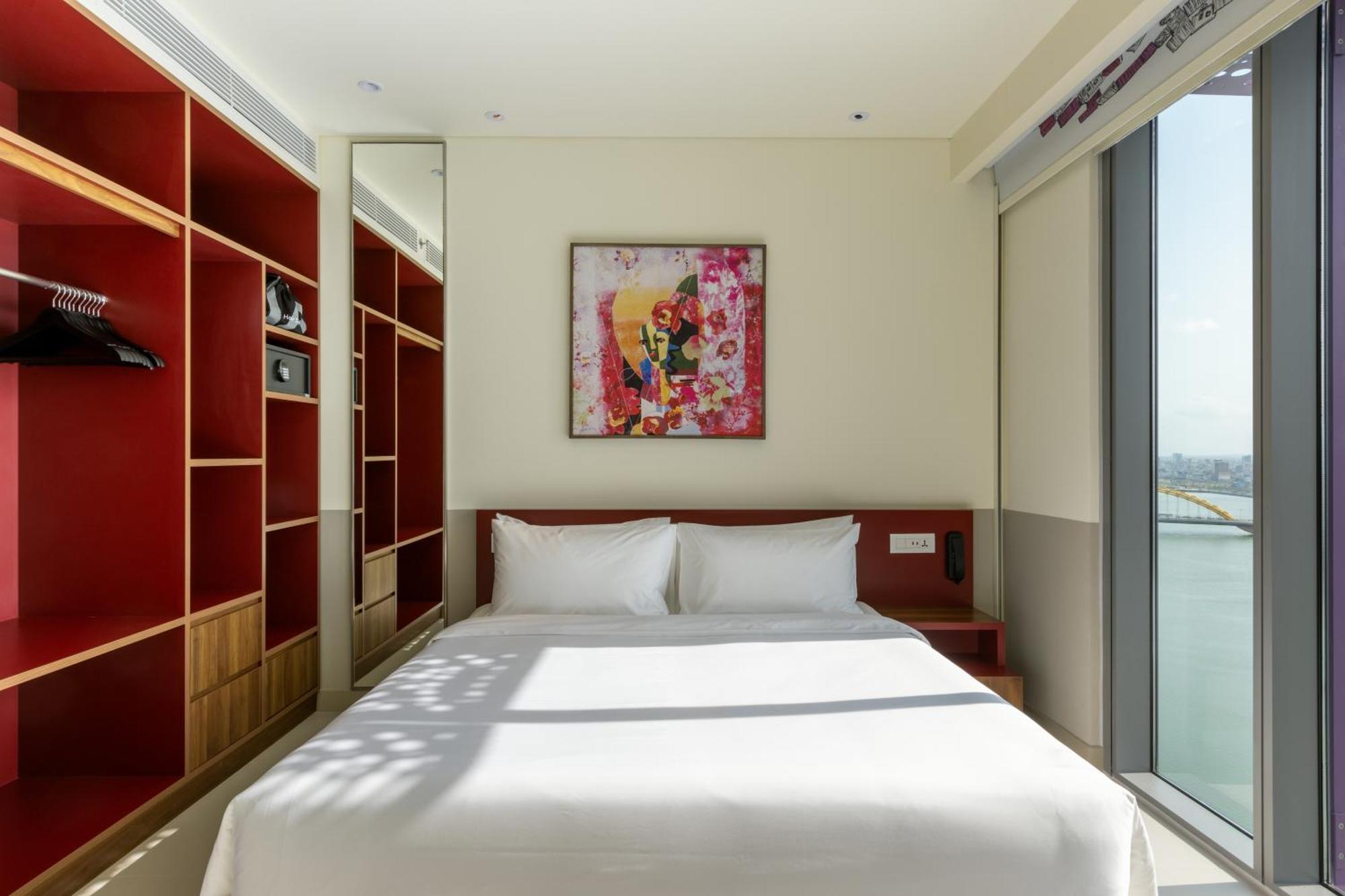 Wink Icon Hotel Danang Riverside - Luxury Suites - 24Hrs Stay & Rooftop Pool Bar المظهر الخارجي الصورة