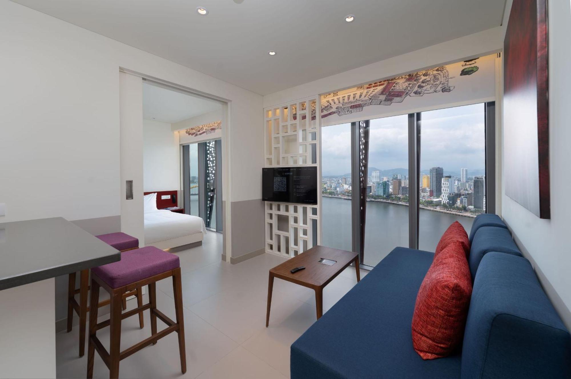 Wink Icon Hotel Danang Riverside - Luxury Suites - 24Hrs Stay & Rooftop Pool Bar المظهر الخارجي الصورة