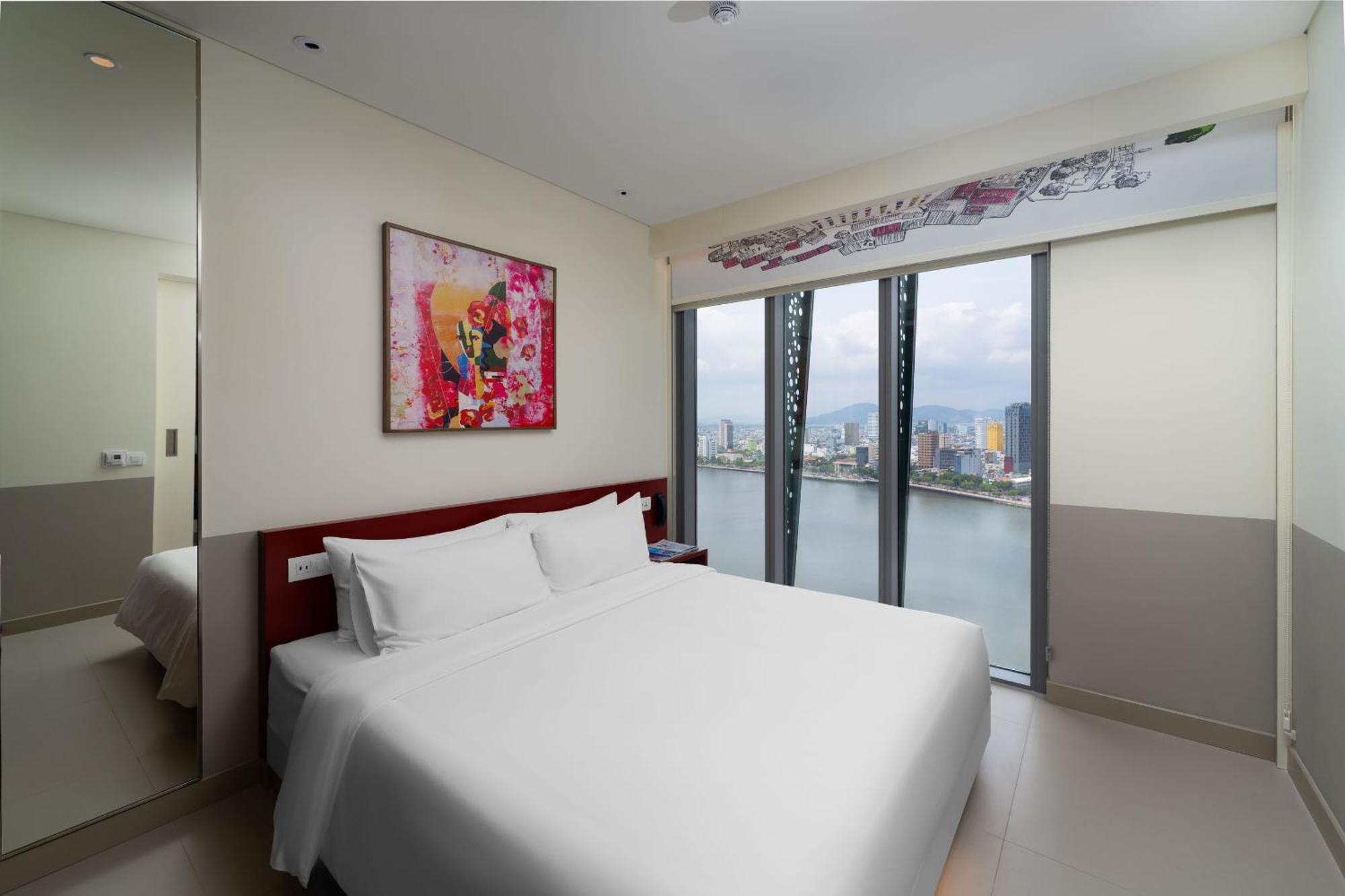 Wink Icon Hotel Danang Riverside - Luxury Suites - 24Hrs Stay & Rooftop Pool Bar المظهر الخارجي الصورة