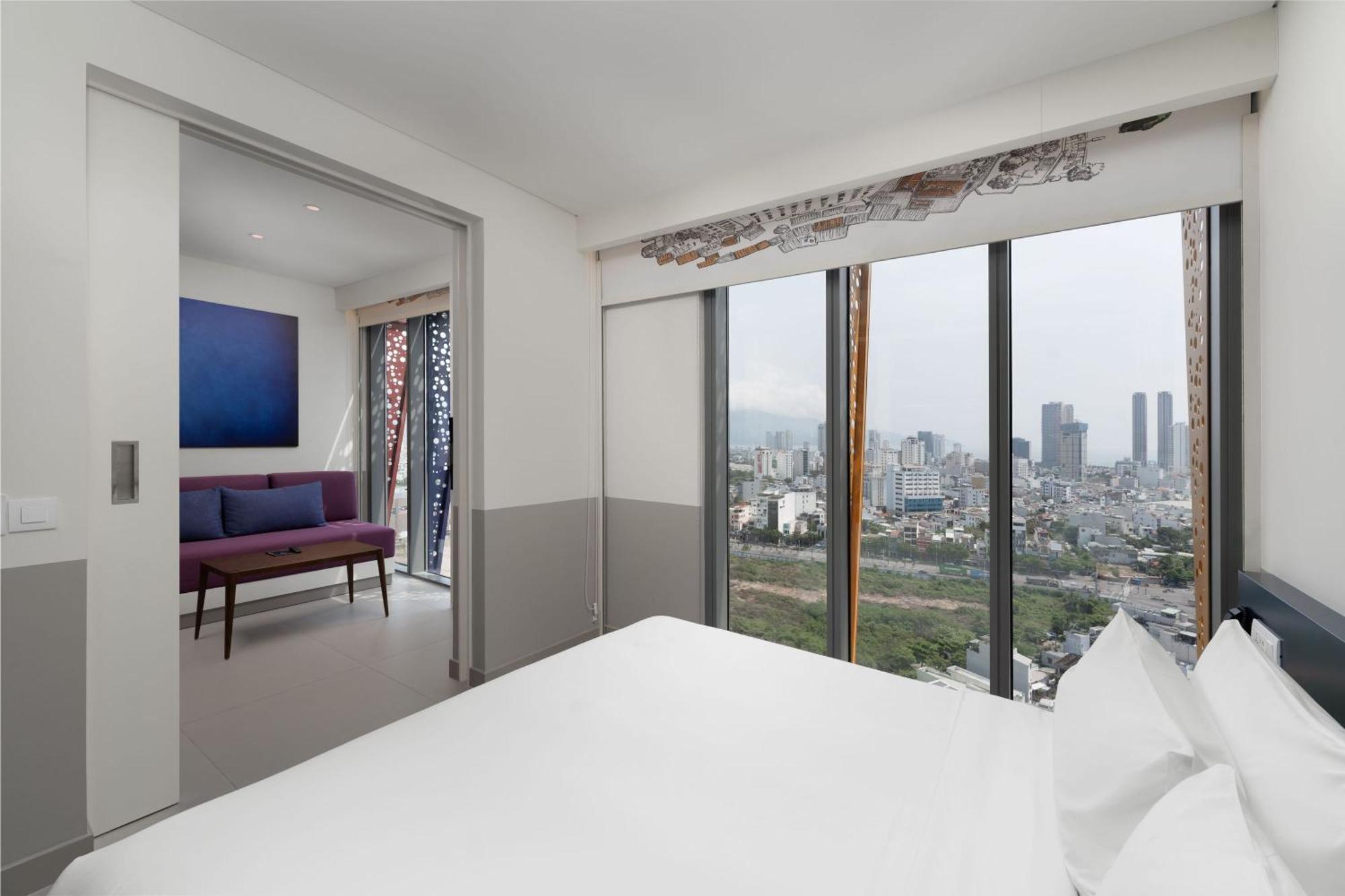 Wink Icon Hotel Danang Riverside - Luxury Suites - 24Hrs Stay & Rooftop Pool Bar المظهر الخارجي الصورة