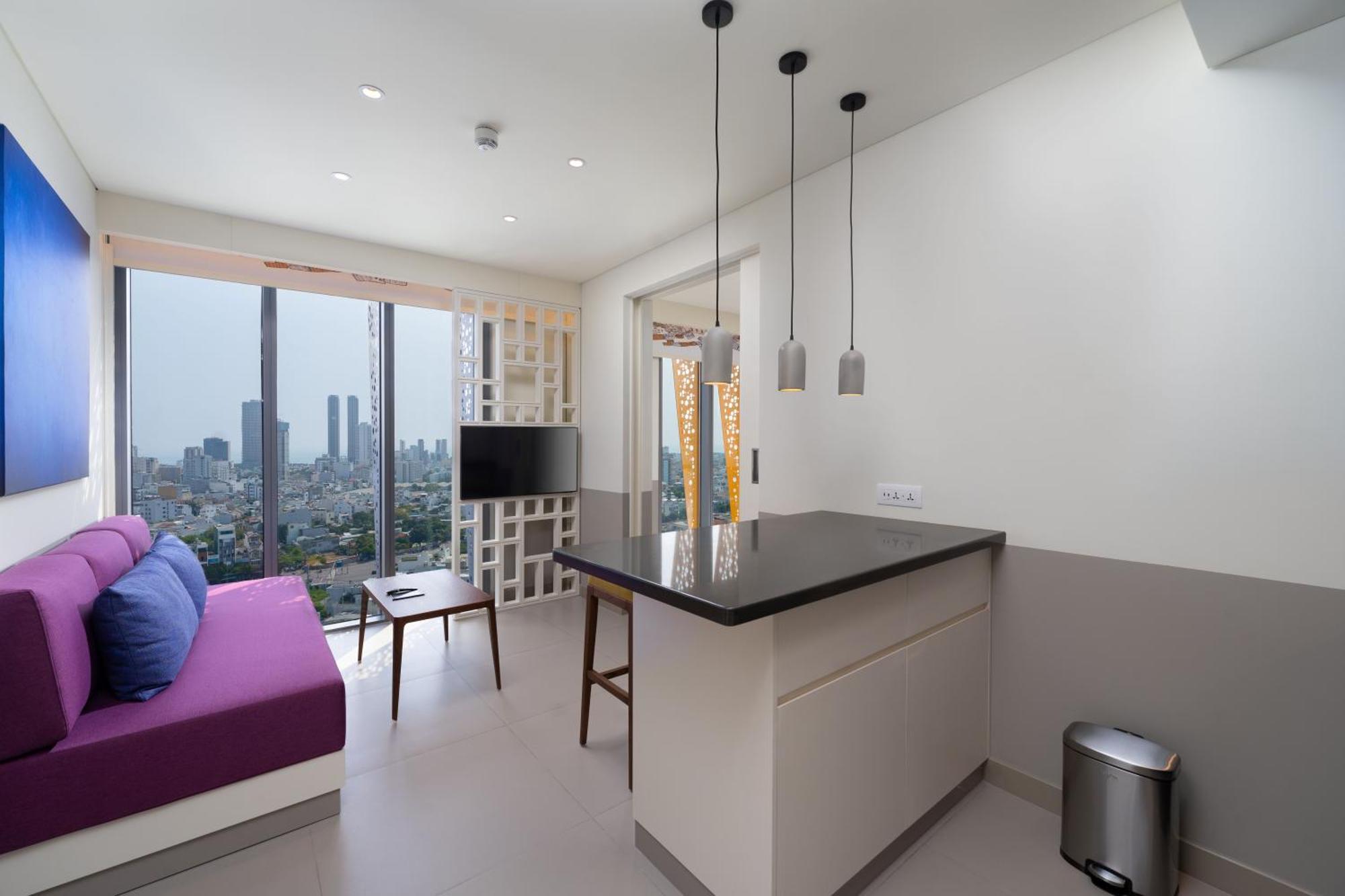 Wink Icon Hotel Danang Riverside - Luxury Suites - 24Hrs Stay & Rooftop Pool Bar المظهر الخارجي الصورة