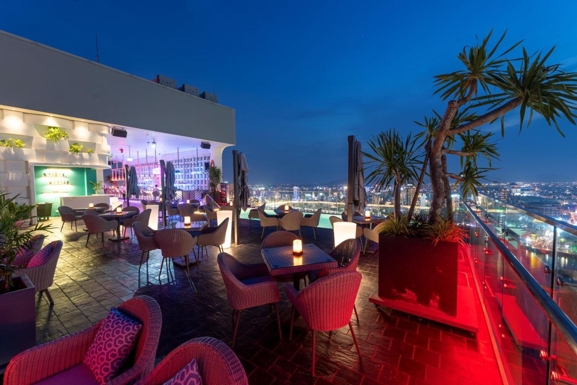 Wink Icon Hotel Danang Riverside - Luxury Suites - 24Hrs Stay & Rooftop Pool Bar المظهر الخارجي الصورة